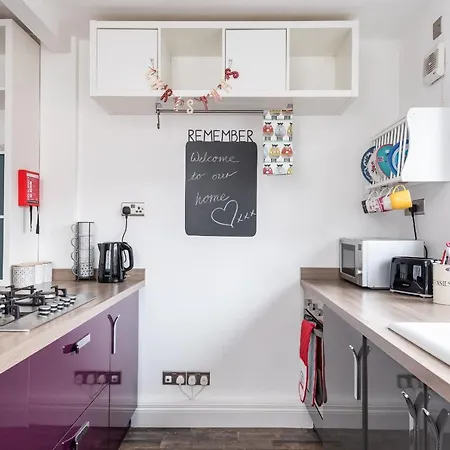 شقة Lovely 2 Bed Flat Located Inside City Bar Walls!