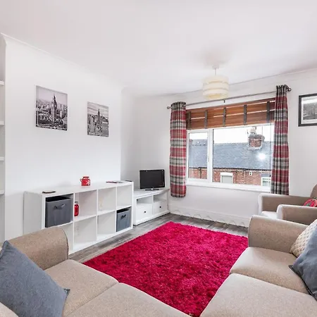 شقة Lovely 2 Bed Flat Located Inside City Bar Walls!